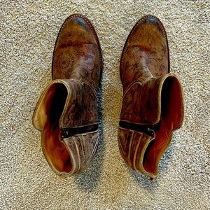 Lucchese Boots size 8